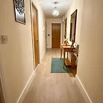 Charming Double Bedroom With Stunning Quayfront Views In